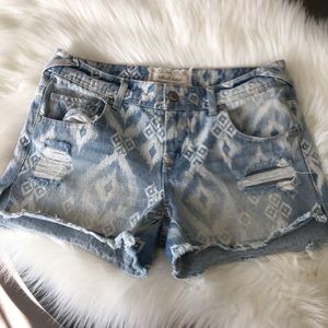 Altar’d State Jean Cutoff Printed Shorts Size 25